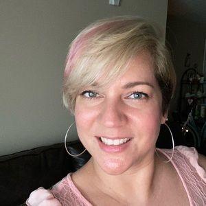 Meet your Posher, Elba